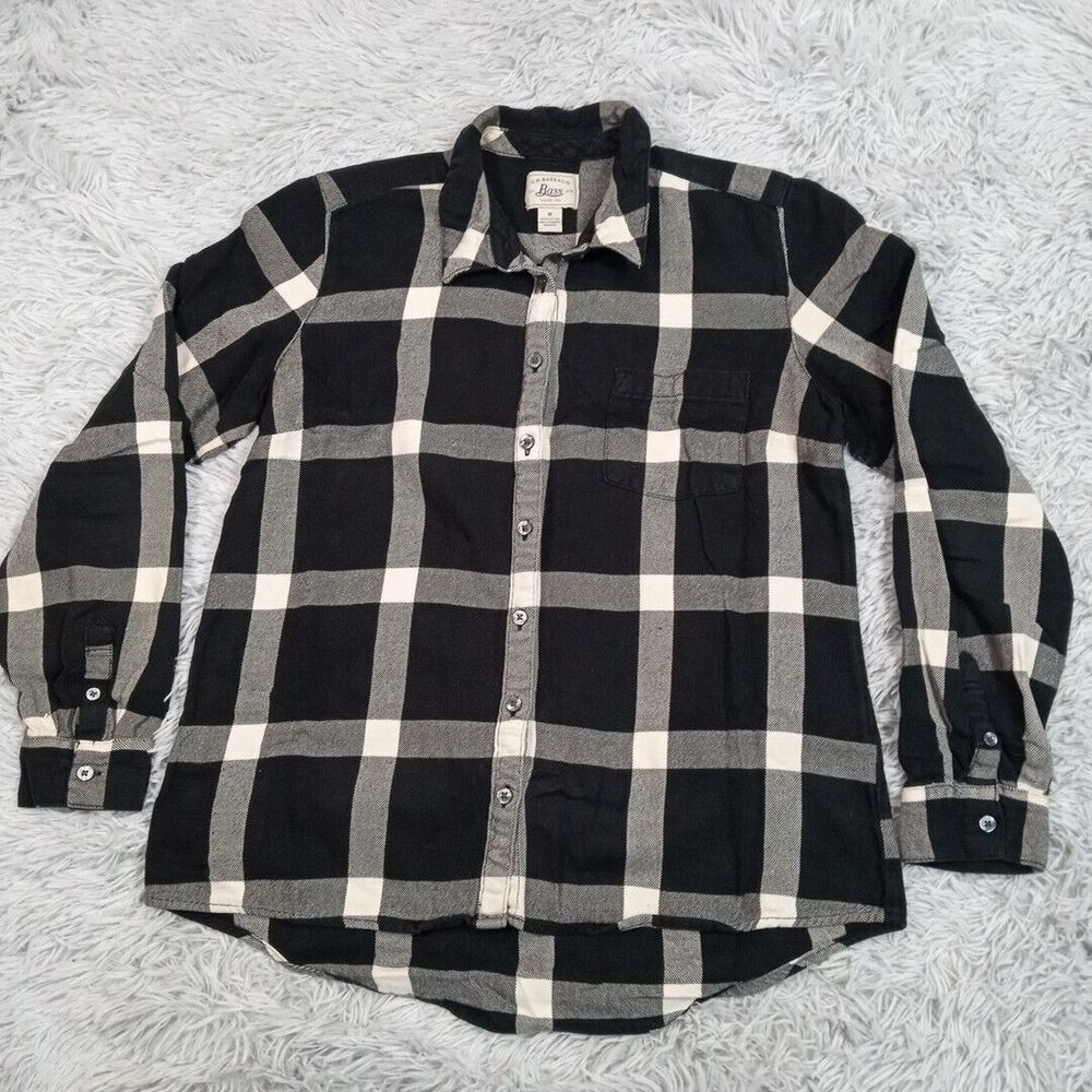 G.H. Bass Co. Shirt Womens M Black Plaid Button Up Casual Pockets Comfort